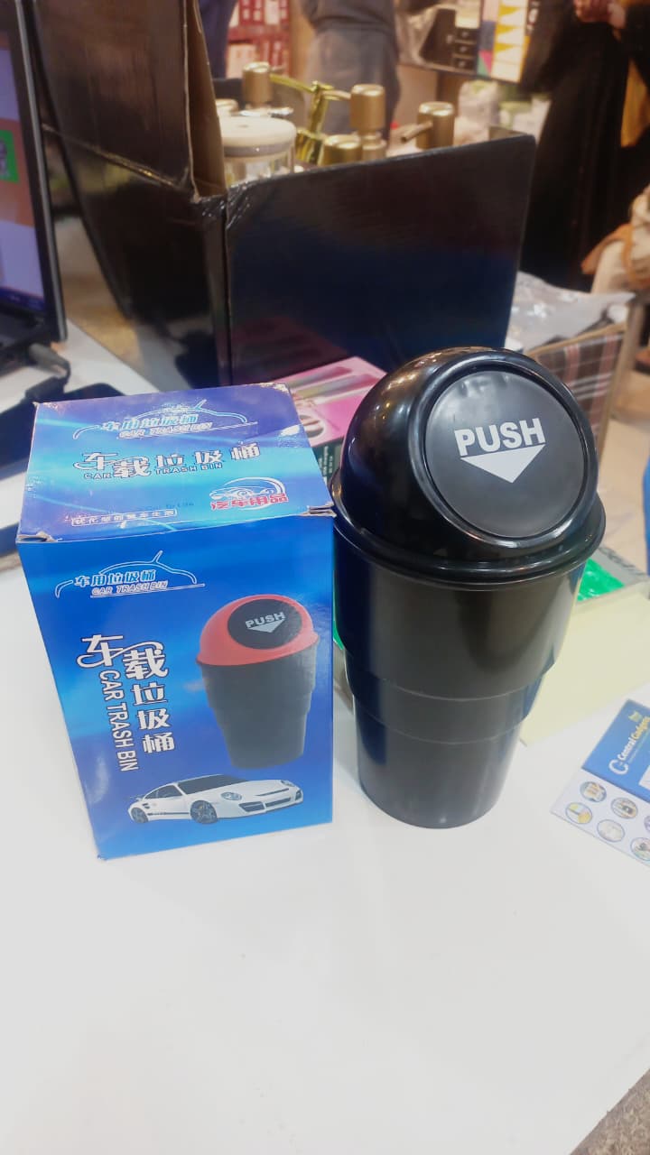 Portable Mini Car Trash Bin – Black (Cup Holder Size)